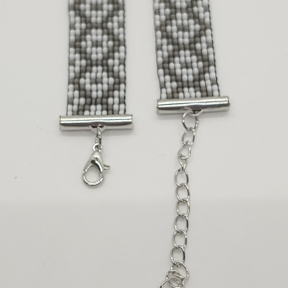 Loom Beaded Choker Necklace White w/ Gray - Picture 4 of 4